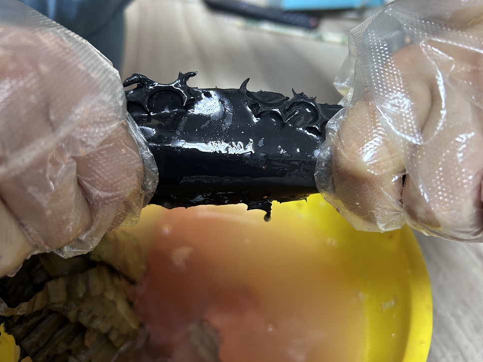 不同厂家的聚氨酯防水涂膜拉伸力测试